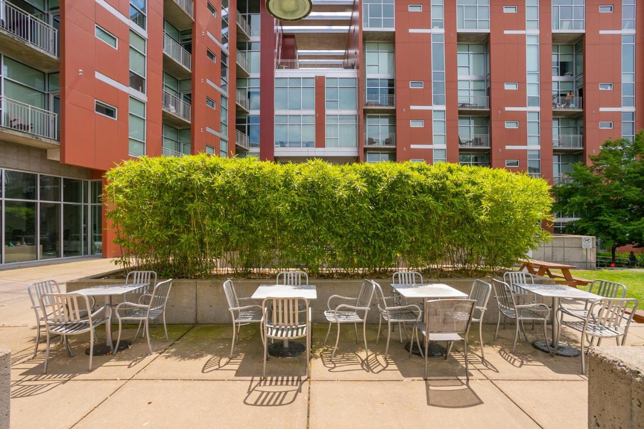 Unfurnished Amazing Layout W Balcony & Storage 30 Day Minimum *