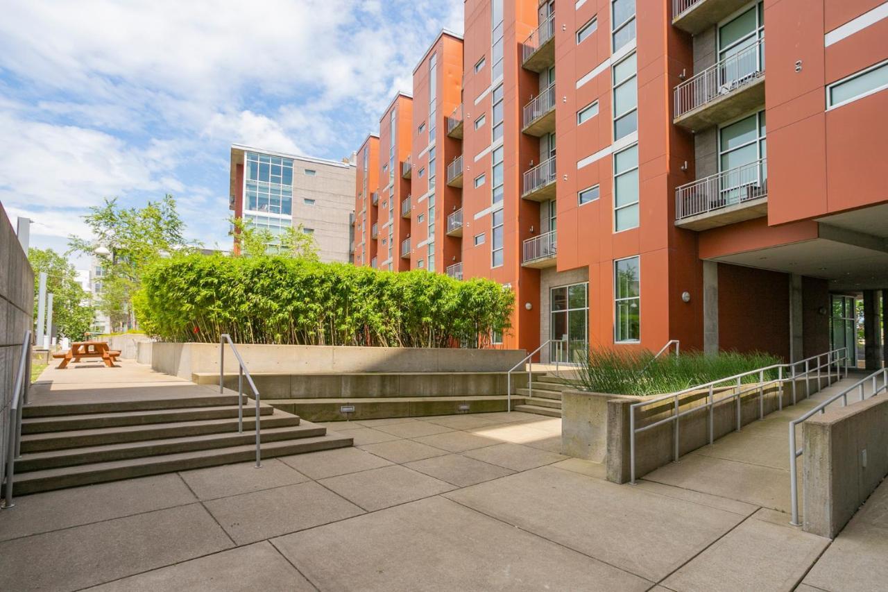 Unfurnished Amazing Layout W Balcony & Storage 30 Day Minimum * Nashville